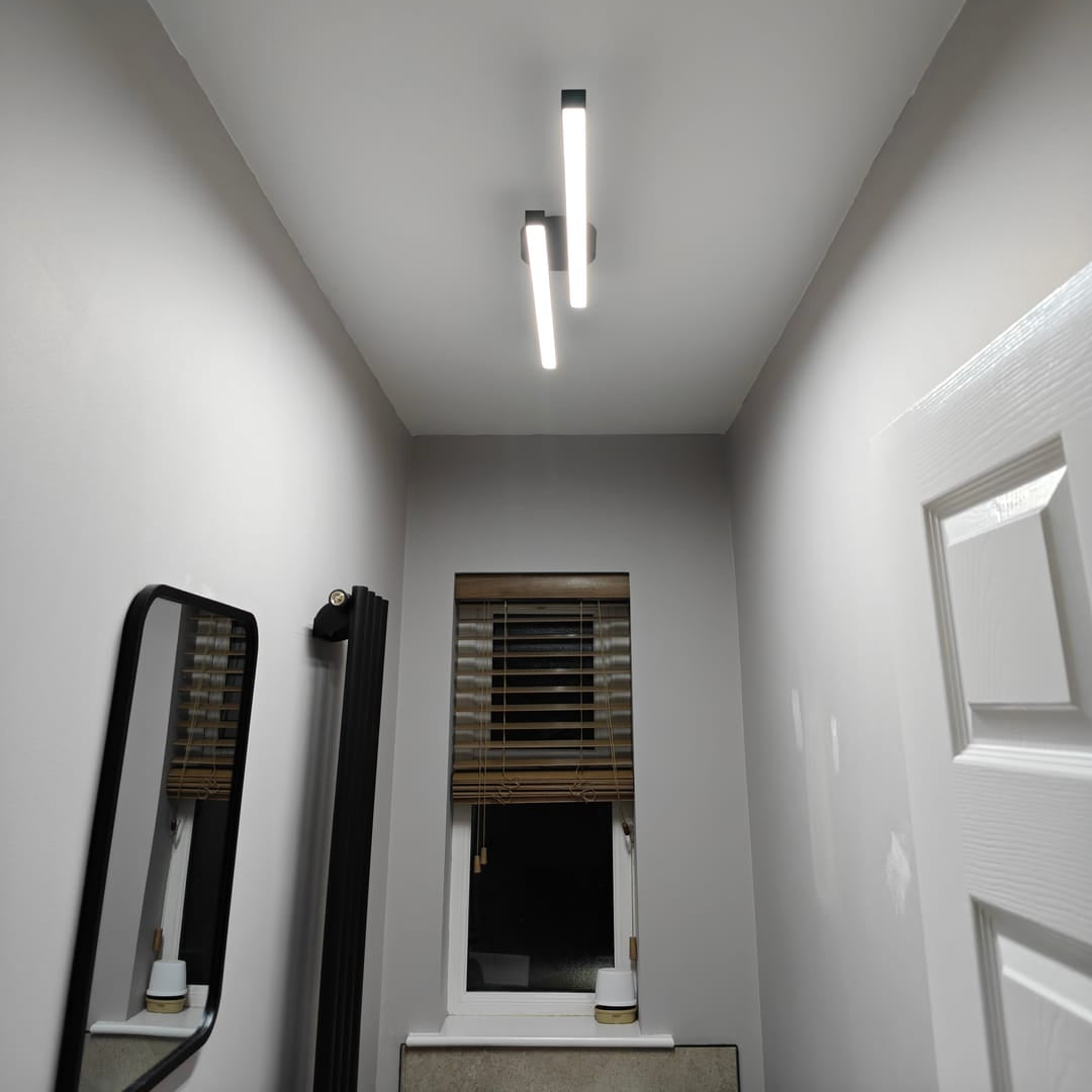 DuoStrip – Contemporary Black LED Ceiling Fixture