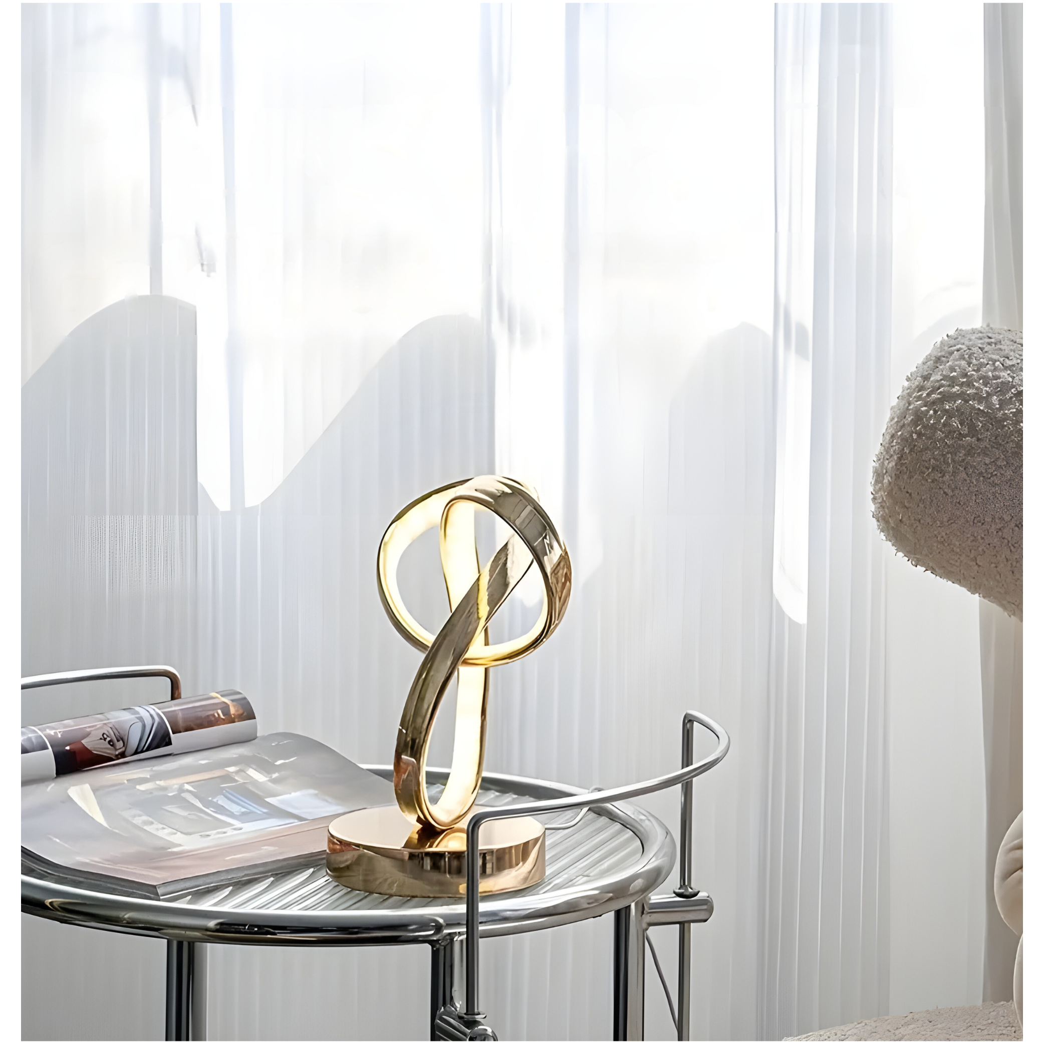 Ignis – Elegant Ring-Shaped Reading Lamp